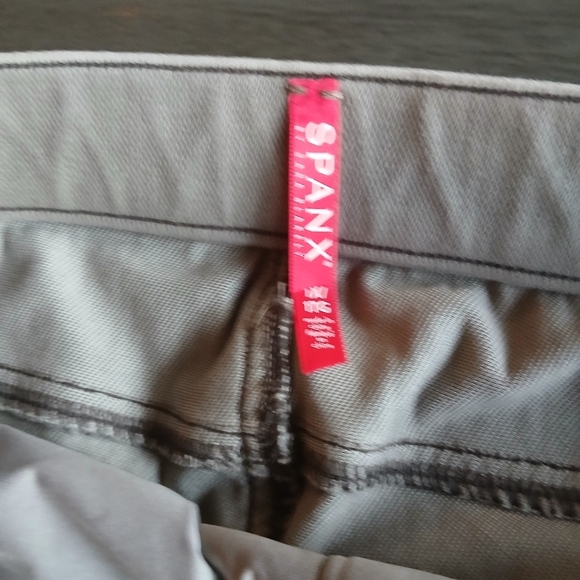 Women's Gray SPANX Jeans NWT SIZE Xl - Picture 2 of 6